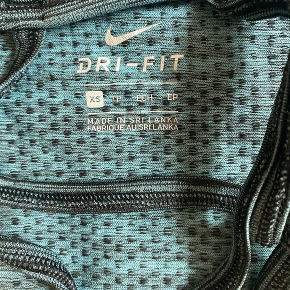 Workout tank - Picture 3 of 3